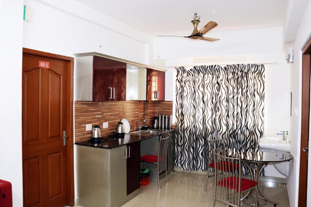 Hotel Uthradam Towers à Thiruvananthapuram Extérieur photo